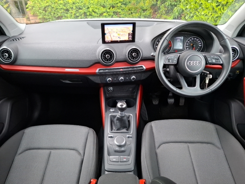 Audi Q2 1.0 Tfsi Sport White #3