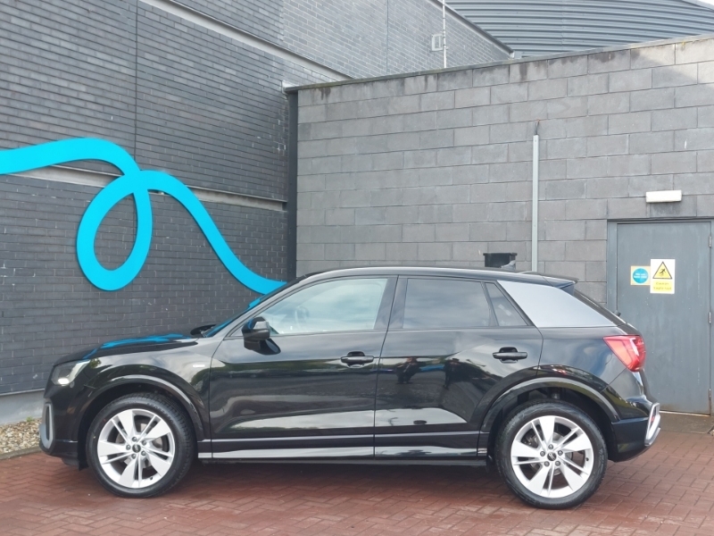 Audi Q2 35 Tfsi S Line S Tronic LV23JEO Black #4