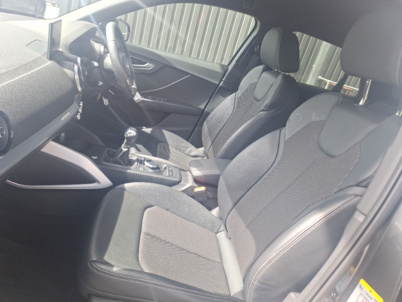 Audi Q2 30 Tfsi Black Edition Grey #5
