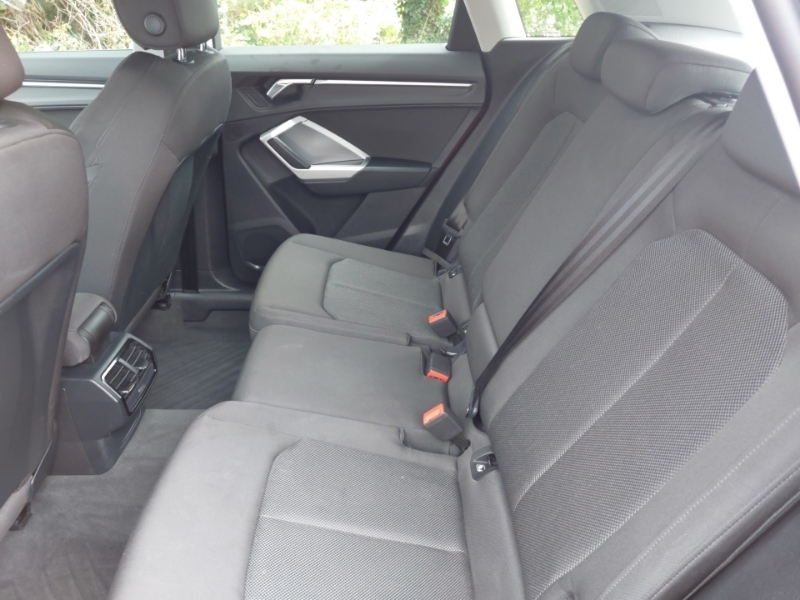Audi Q3 35 Tfsi Sport DE69ZZL Orange #6