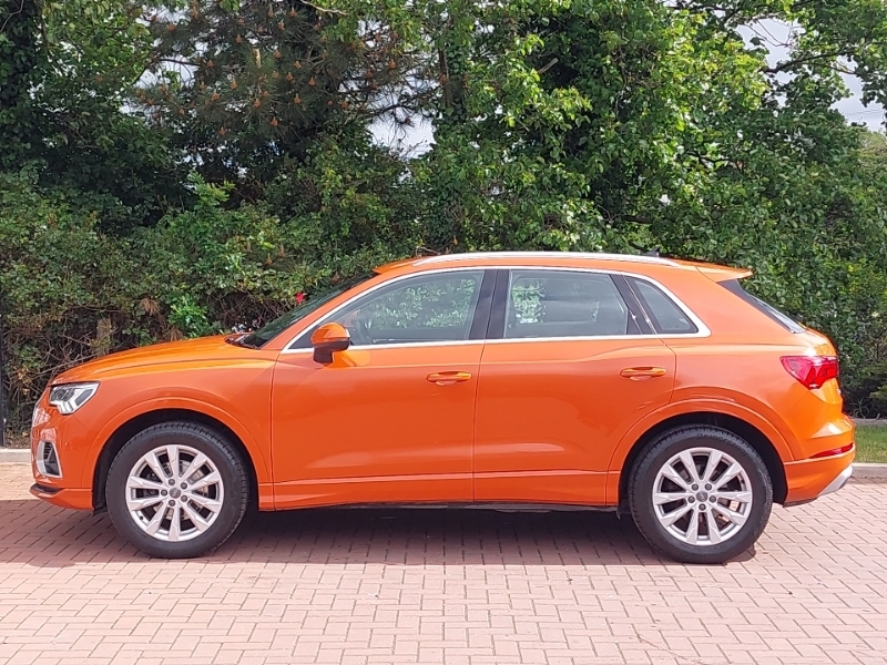 Audi Q3 35 Tfsi Sport DE69ZZL Orange #4