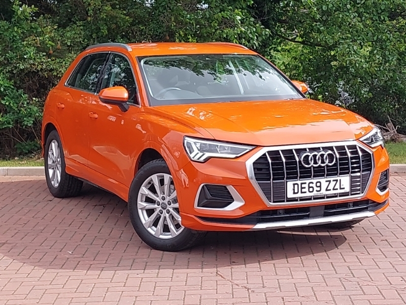 Audi Q3 35 Tfsi Sport Orange