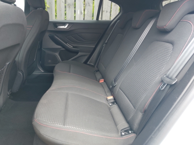 Ford Focus 1.0 Ecoboost Hybrid Mhev 155 St-line SB22SLU White #6