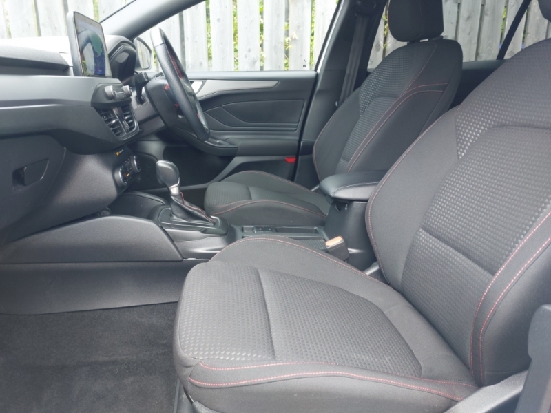 Ford Focus 1.0 Ecoboost Hybrid Mhev 155 St-line SB22SLU White #5