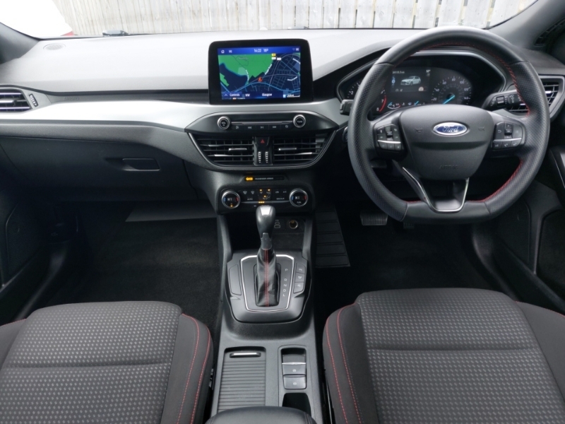 Ford Focus 1.0 Ecoboost Hybrid Mhev 155 St-line SB22SLU White #3