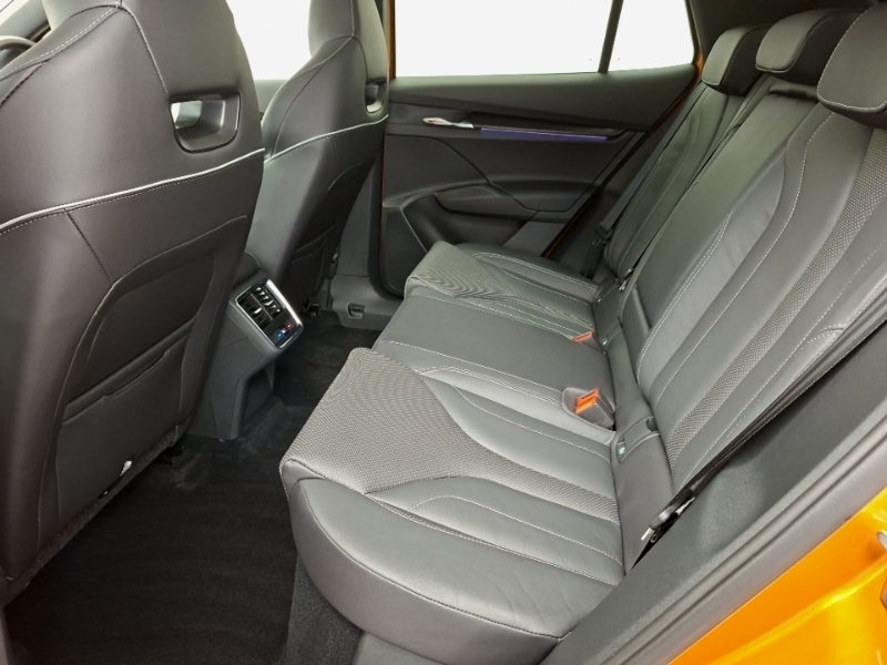 Skoda ENYAQ 220Kw Vrs 82Kwh 4X4 Orange #6