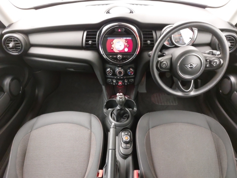 Mini Hatch 1.5 One Classic II PE69WMJ White #3