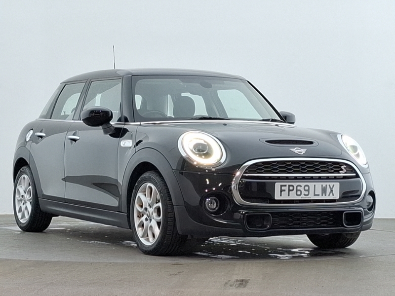 Mini Hatch 2.0 Cooper S Classic II Nav Pack Black