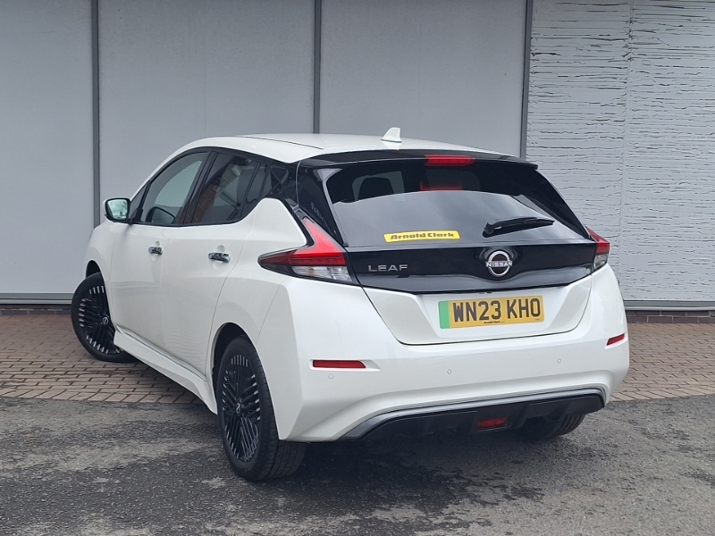 Nissan Leaf 110Kw N-connecta 39Kwh WN23KHO White #2