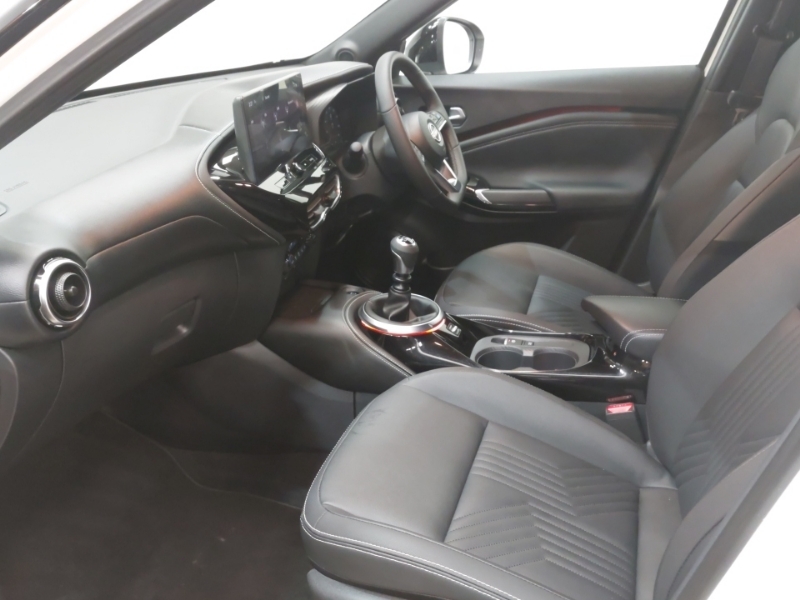 Nissan Juke 1.0 Dig-t Tekna SM25ZFB White #5
