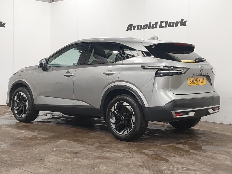 Nissan Qashqai 1.3 Dig-t Mh N-connecta Glass Roof SM25YUT Silver #2