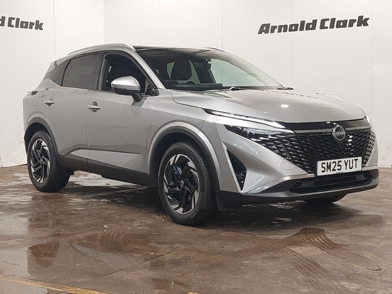 Nissan Qashqai 1.3 Dig-t Mh N-connecta Glass Roof Silver