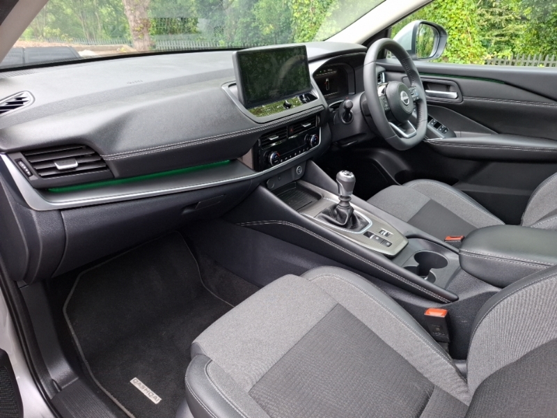 Nissan Qashqai 1.3 Dig-t Mh N-connecta Glass Roof SM25YVD Silver #5