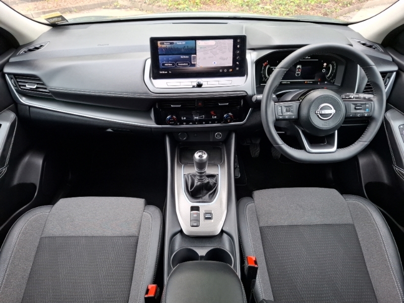 Nissan Qashqai 1.3 Dig-t Mh N-connecta Glass Roof SM25YVD Silver #3