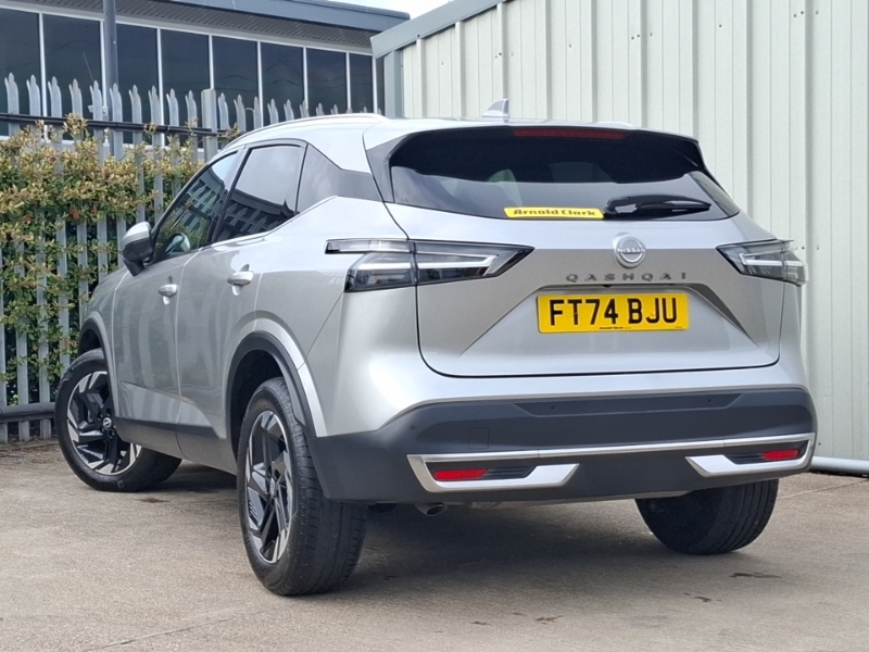 Nissan Qashqai 1.3 Dig-t Mh 158 N-connecta Xtronic FT74BJU Silver #2