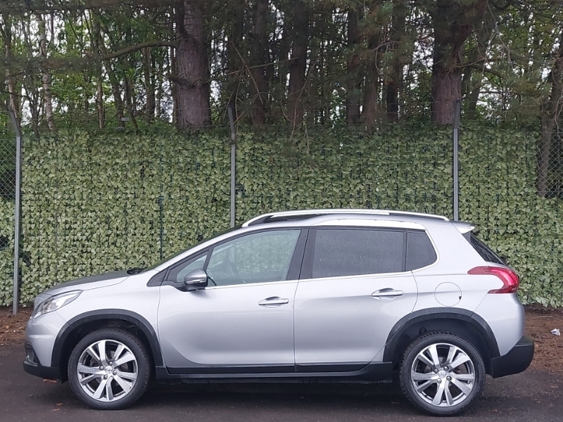 Peugeot 2008 1.2 Puretech 110 Allure Premium Eat6 SO19VLV Grey #4