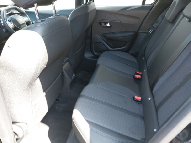 Peugeot 208 1.2 Puretech 130 Allure Premium Eat8 KW23GYH Black #6