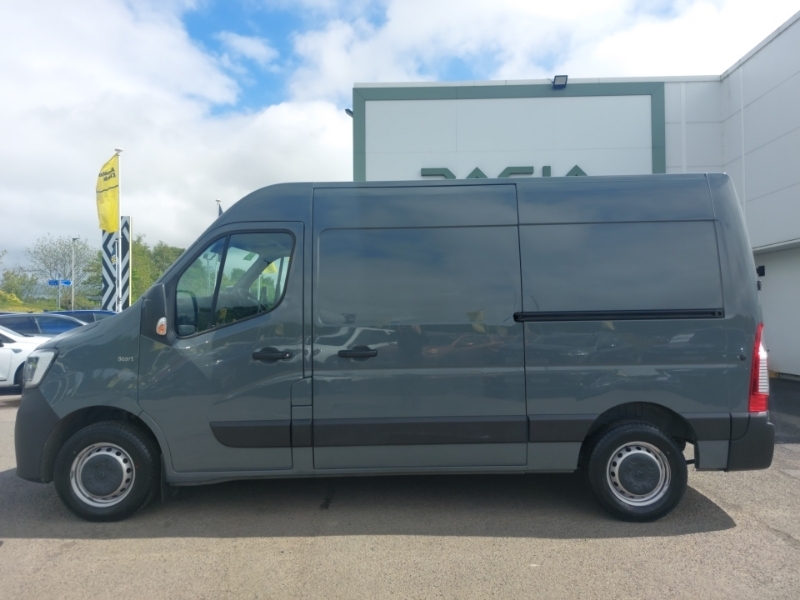 Renault Master Mm35 Blue Dci 135 Start Medium Roof Van SA73EYV Grey #4