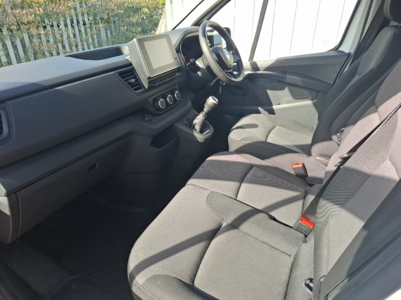 Renault Trafic Sl30 Blue Dci 130 Advance Safety Van SC24TYG White #5