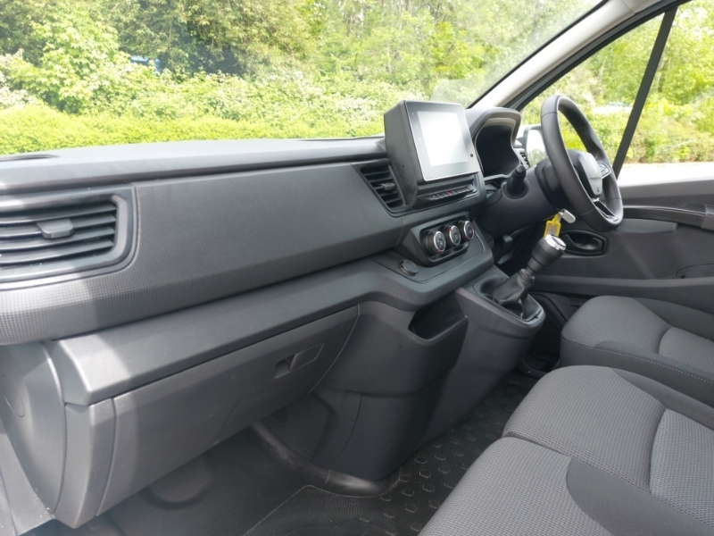 Renault Trafic Ll30 Blue Dci 130 Advance Safety Van SG74JWC White #5