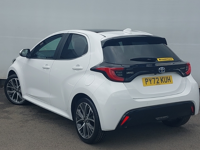 Toyota Yaris 1.5 Hybrid Excel Cvt PY72KUH White #2