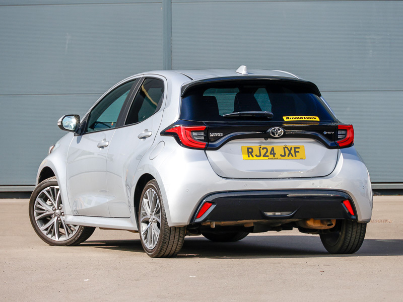 Toyota Yaris 1.5 Hybrid Excel Cvt RJ24JXF Silver #2