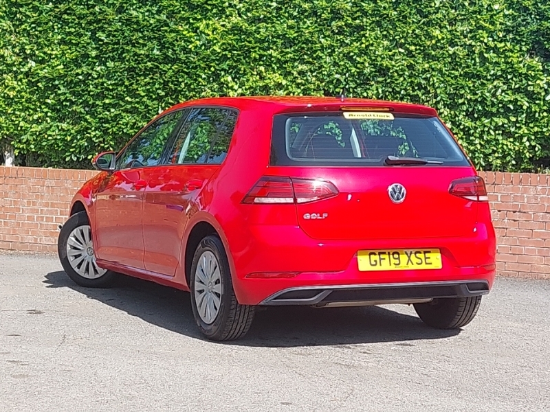 Volkswagen Golf 1.0 Tsi S Red #2