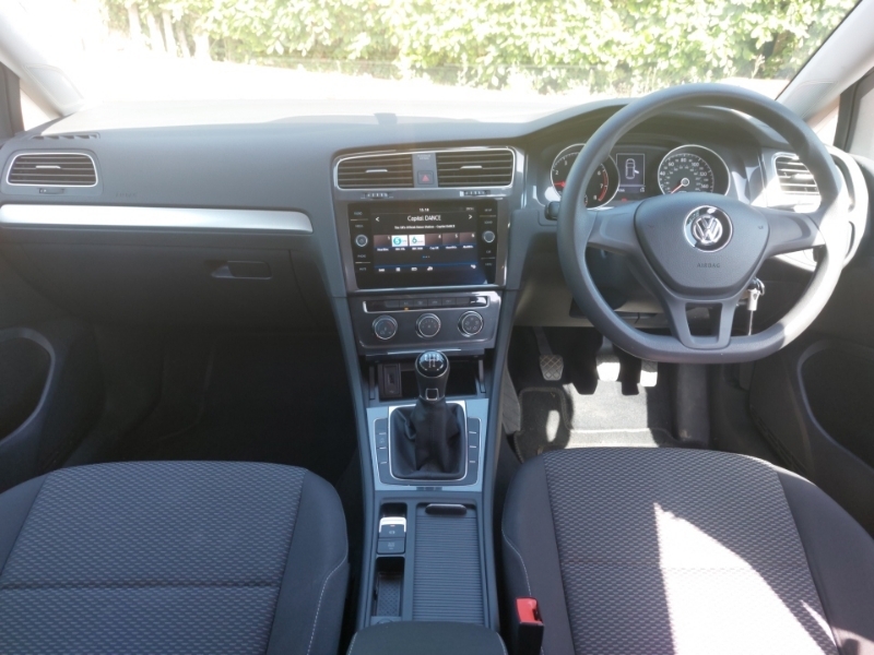 Volkswagen Golf 1.0 Tsi S Red #3