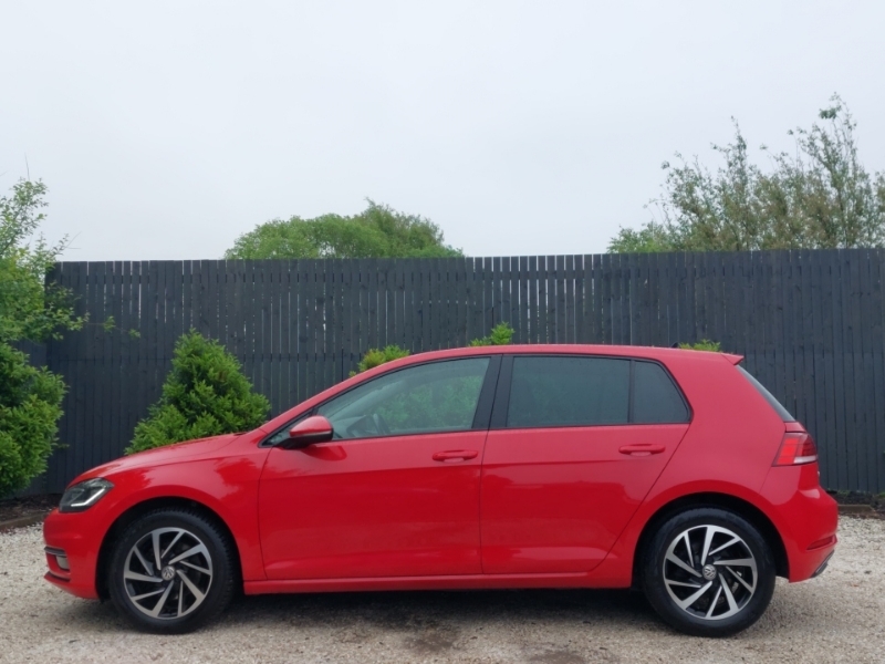 Volkswagen Golf 1.5 Tsi Evo 150 Match Edition SH69ZPD Red #4
