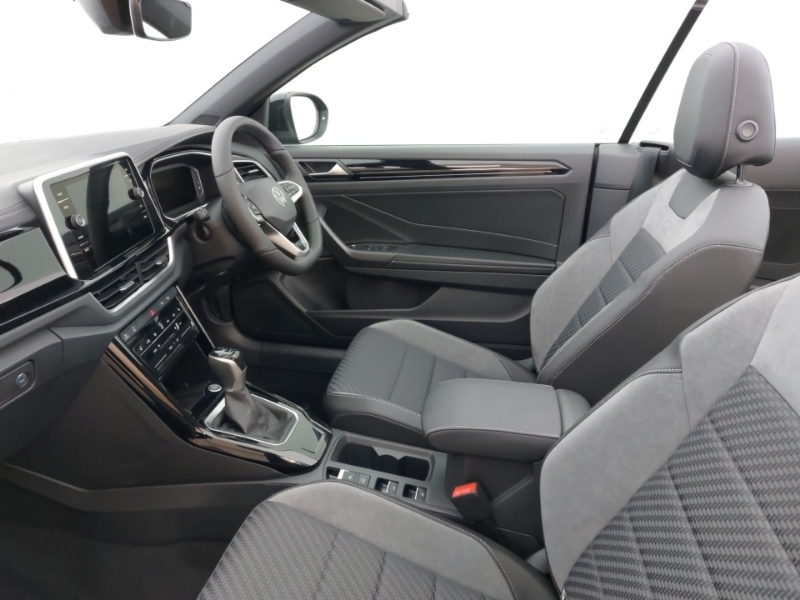 Volkswagen T-Roc 1.5 Tsi R-line Dsg SD26YFO Black #5
