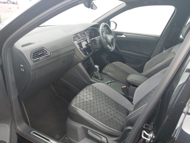 Volkswagen Tiguan 2.0 Tdi R-line Dsg MT23PUX Black #5