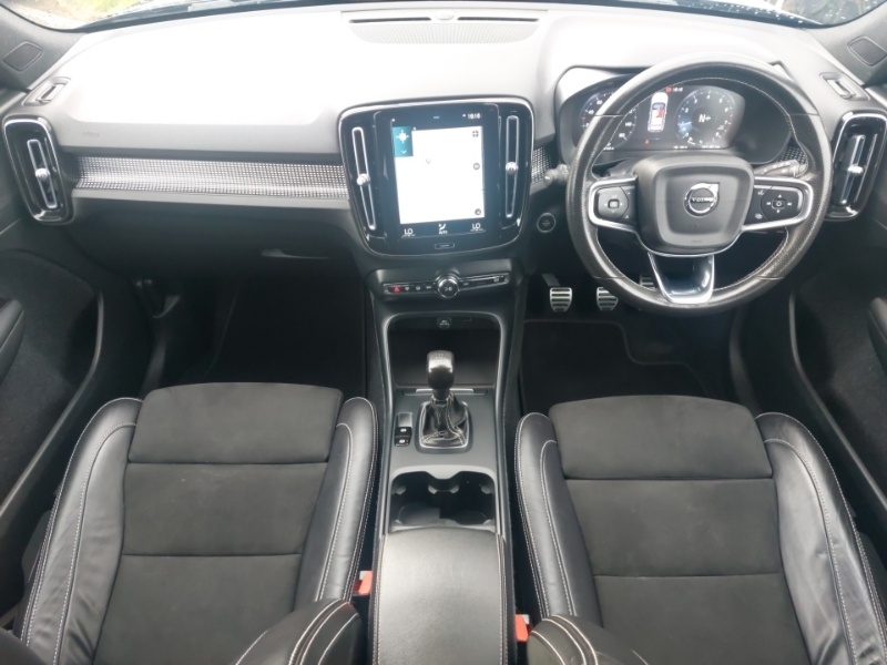 Volvo XC40 1.5 T3 163 R Design SW21OCC Black #3