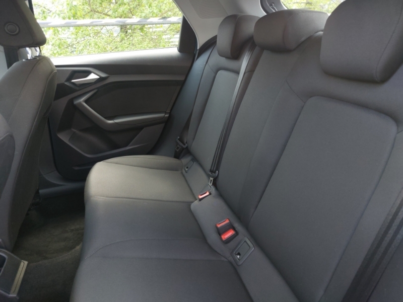 Audi A1 25 Tfsi Technik MM69HFB Green #6