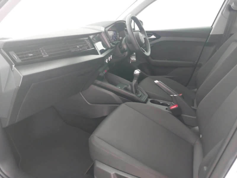 Audi A1 25 Tfsi Technik ND72JZF White #5