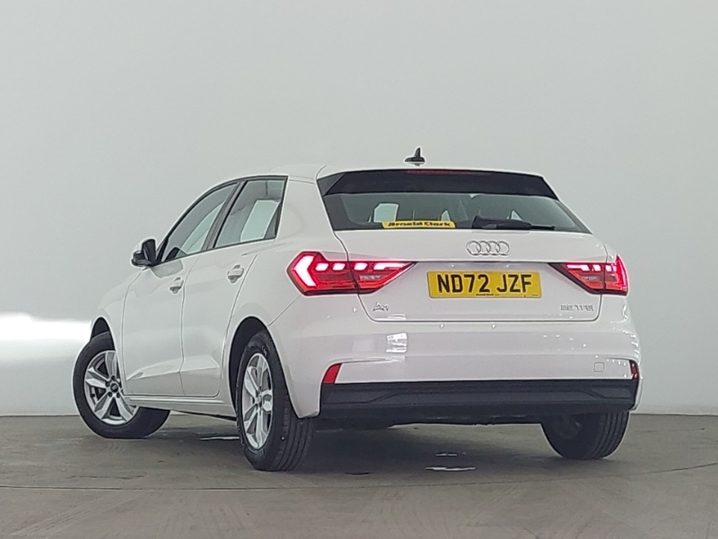 Audi A1 25 Tfsi Technik ND72JZF White #2