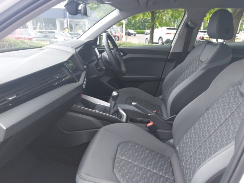 Audi A1 25 Tfsi Sport LR23ZJO White #5