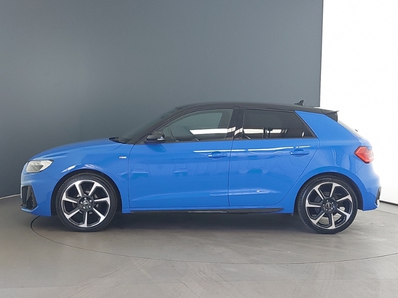 Audi A1 25 Tfsi Black Edition Blue #4