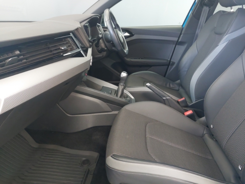 Audi A1 25 Tfsi Black Edition Blue #5