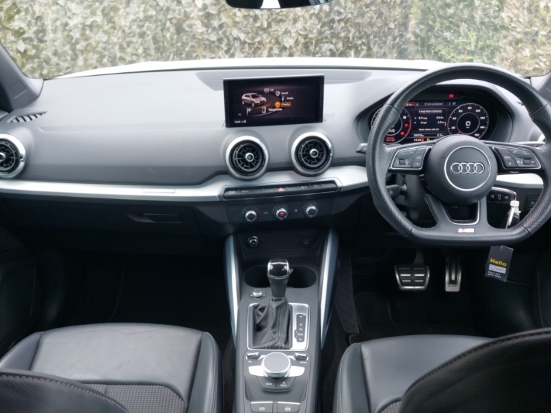 Audi Q2 35 Tfsi Black Edition S Tronic WR21JUK White #3