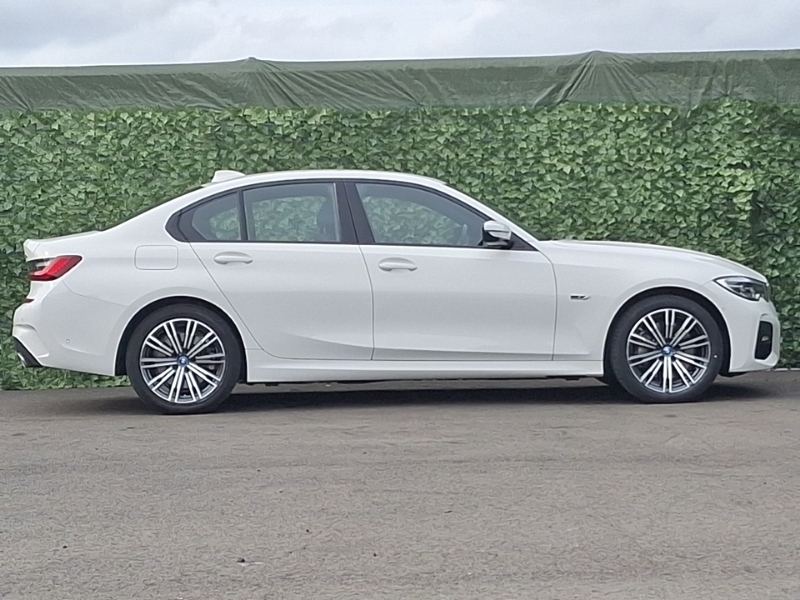 BMW 3 Series 330E M Sport Step EJ71XUV White #3