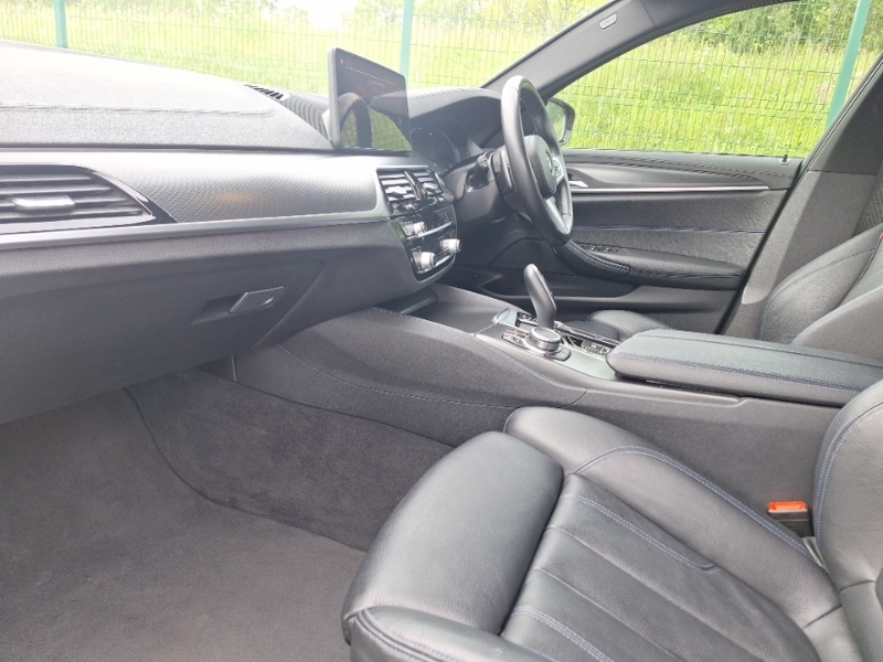 BMW 5 Series 520D Xdrive Mht M Sport Step KN22EDJ Black #5