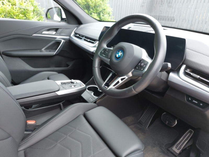 BMW iX2 230Kw Xdrive30 M Sport 65Kwh White #6