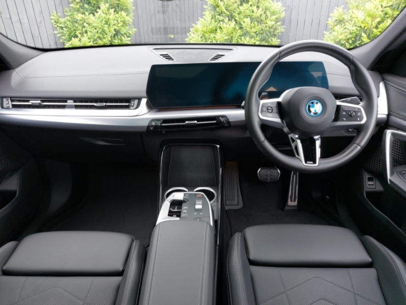 BMW iX2 230Kw Xdrive30 M Sport 65Kwh White #4