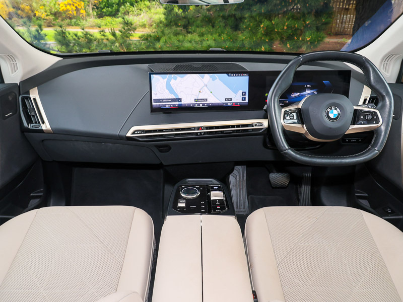 BMW iX 300Kw Xdrive45 Sport 101Kwh White #4