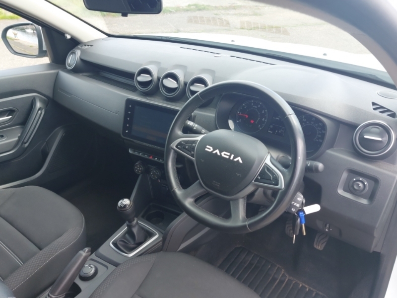 Dacia Duster 1.5 Blue Dci Essential 4X4 SG23WBM White #3