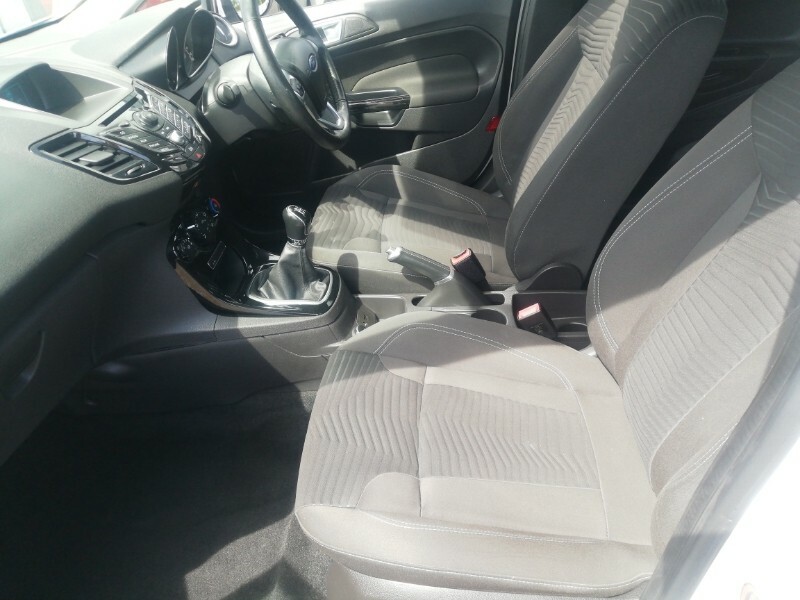 Ford Fiesta 1.0 Zetec DV64WKA White #5