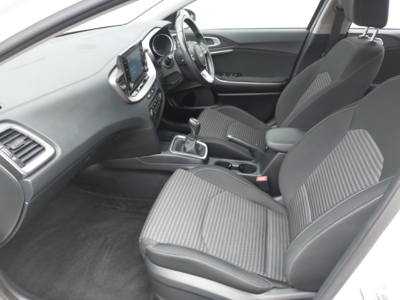Kia Ceed 1.0T Gdi Isg 2 White #5