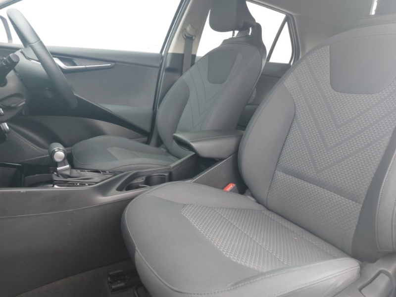 Kia Niro 1.6 Gdi Hybrid 2 Dct NL23WFY White #5