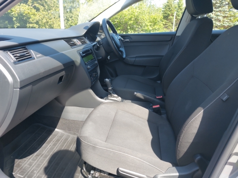 Skoda Rapid 1.4 Tsi Se Dsg Beige #5