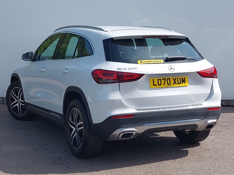 Mercedes-Benz GLA Class Gla 200 Sport LO70XUM White #2